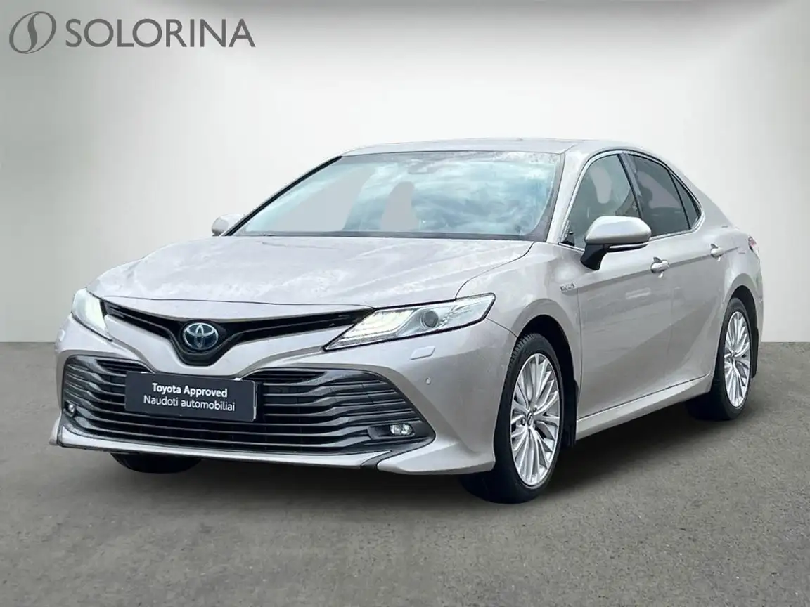TOYOTA CAMRY