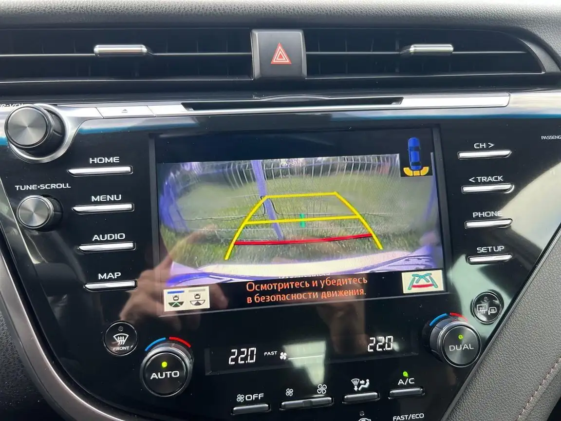 TOYOTA CAMRY