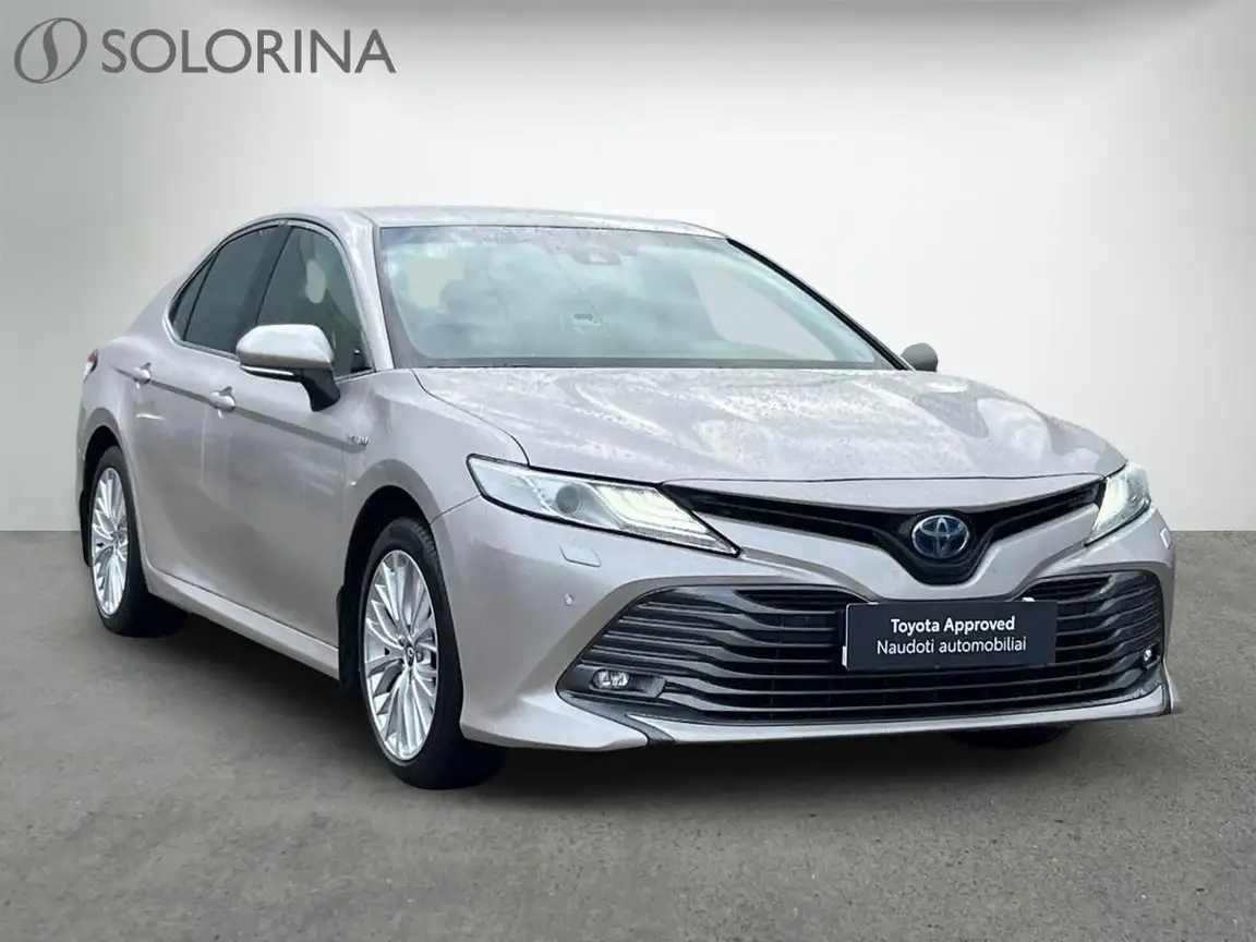 TOYOTA CAMRY