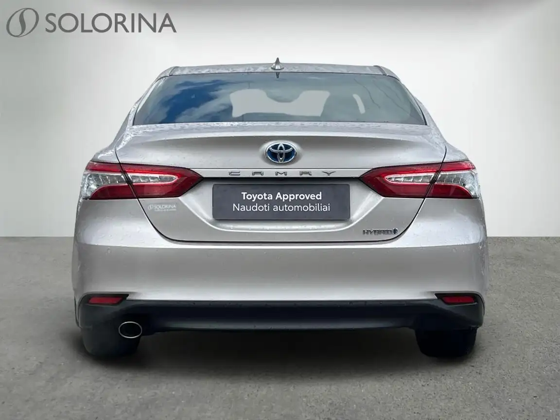 TOYOTA CAMRY