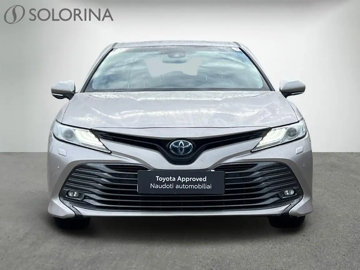 TOYOTA CAMRY