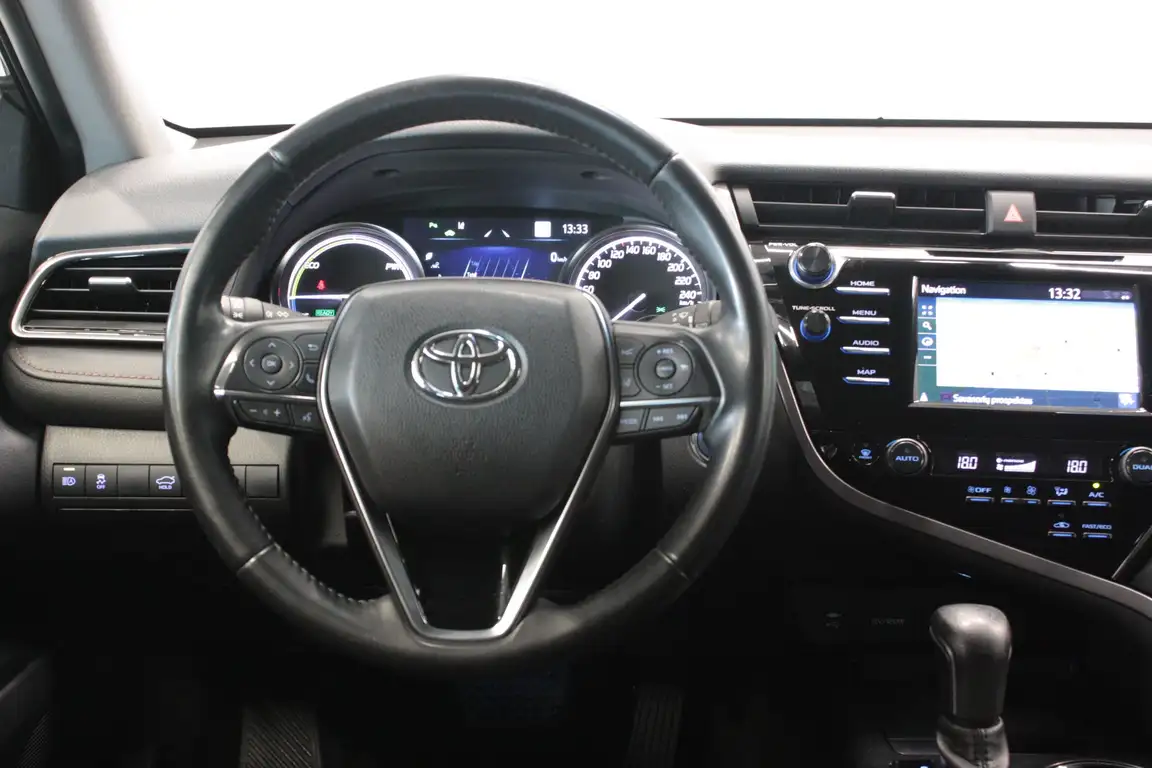 TOYOTA CAMRY