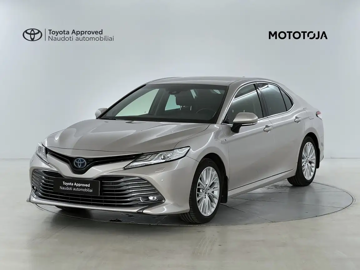TOYOTA CAMRY