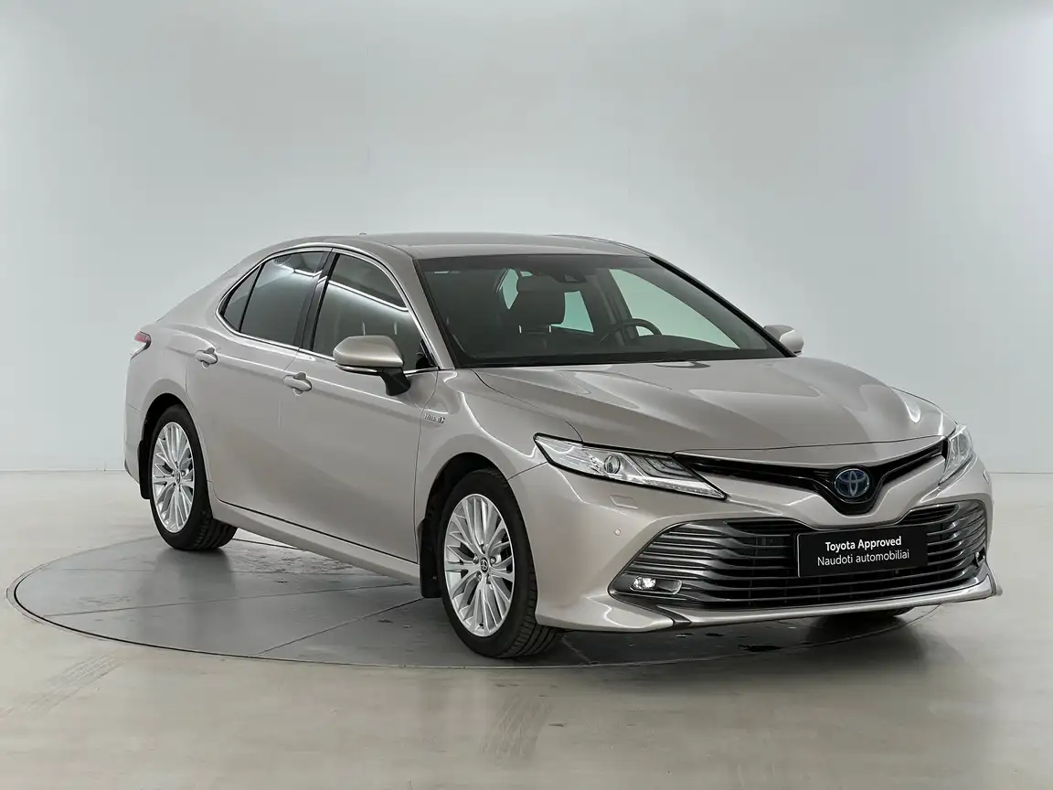 TOYOTA CAMRY
