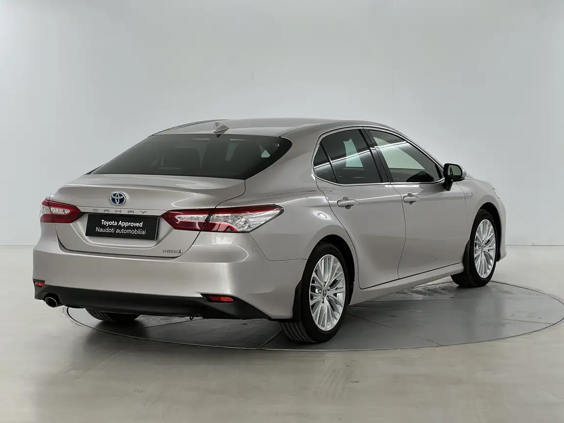 TOYOTA CAMRY