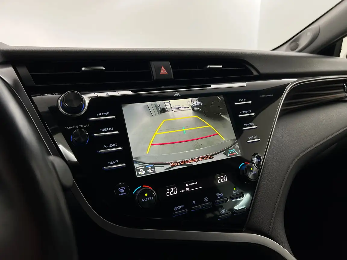 TOYOTA CAMRY