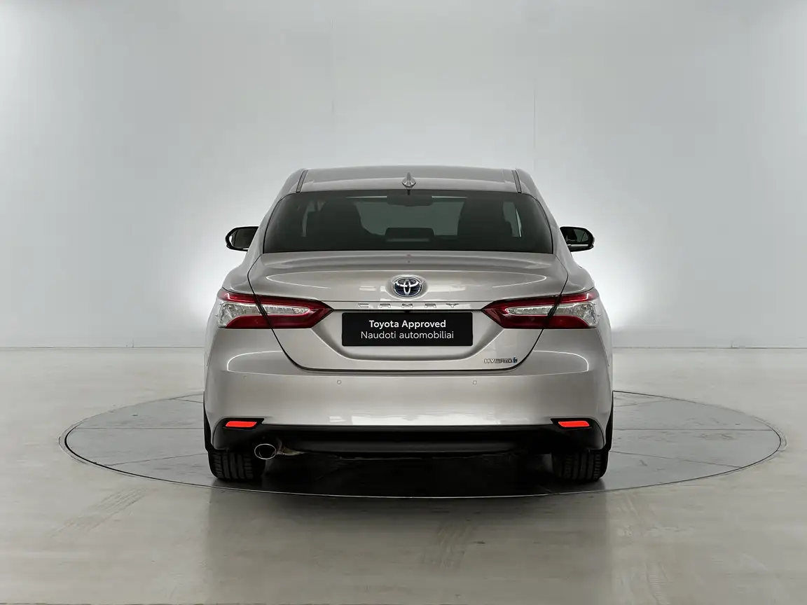 TOYOTA CAMRY