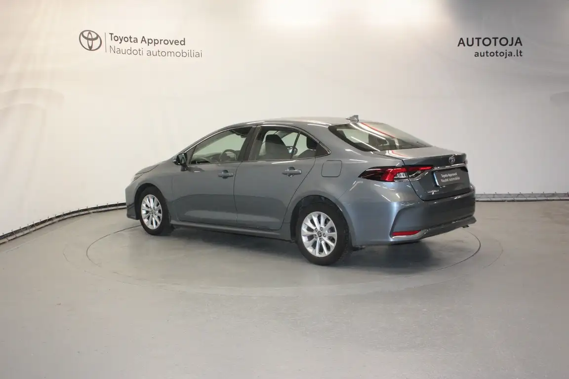 TOYOTA COROLLA