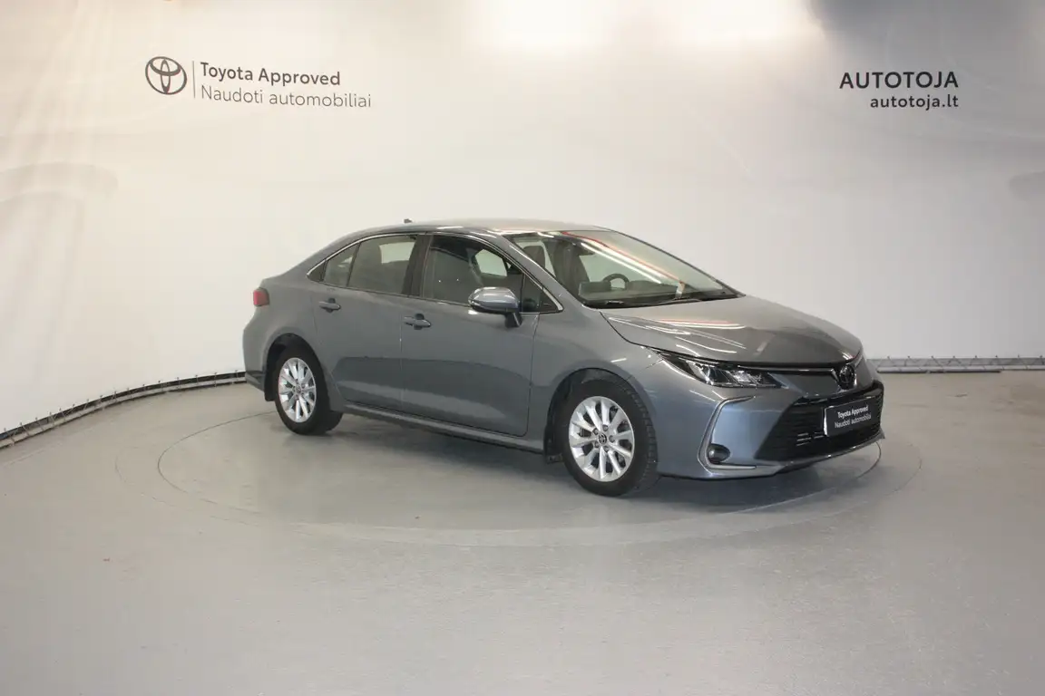 TOYOTA COROLLA