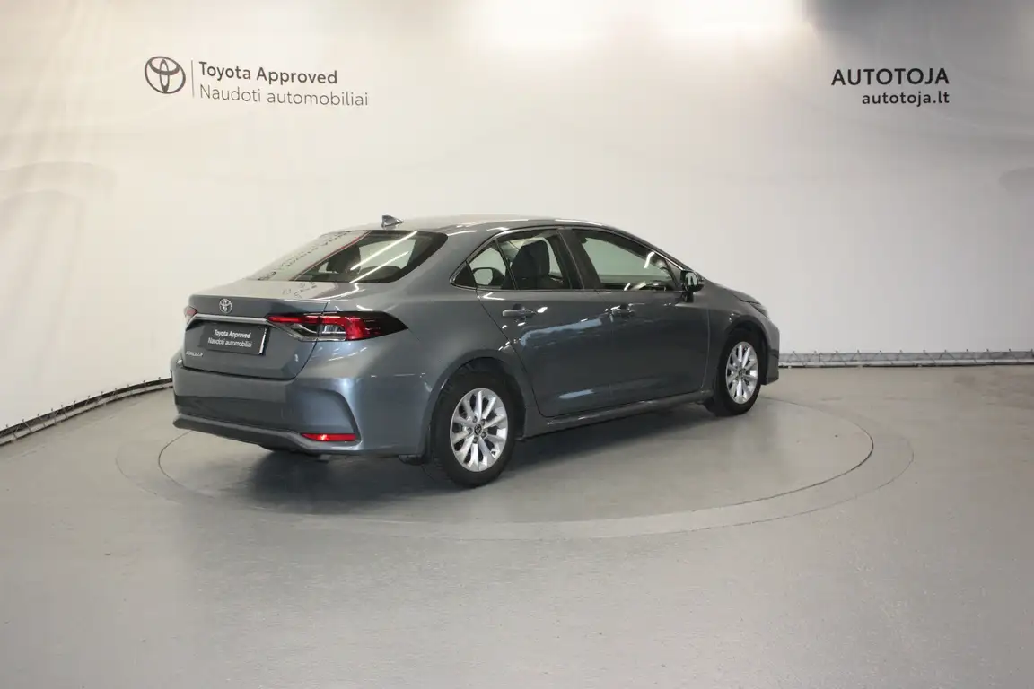 TOYOTA COROLLA