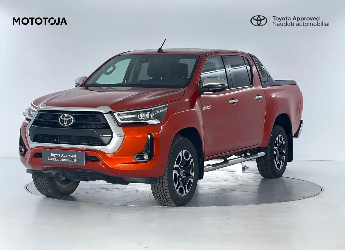 TOYOTA HILUX