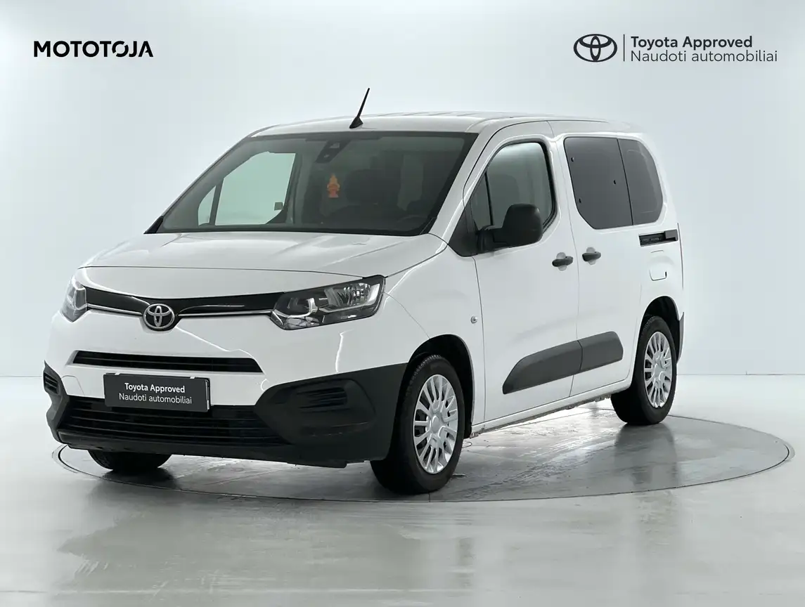 TOYOTA PROACE