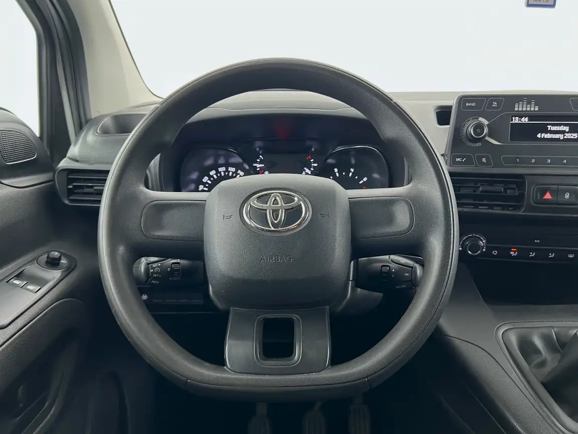 TOYOTA PROACE