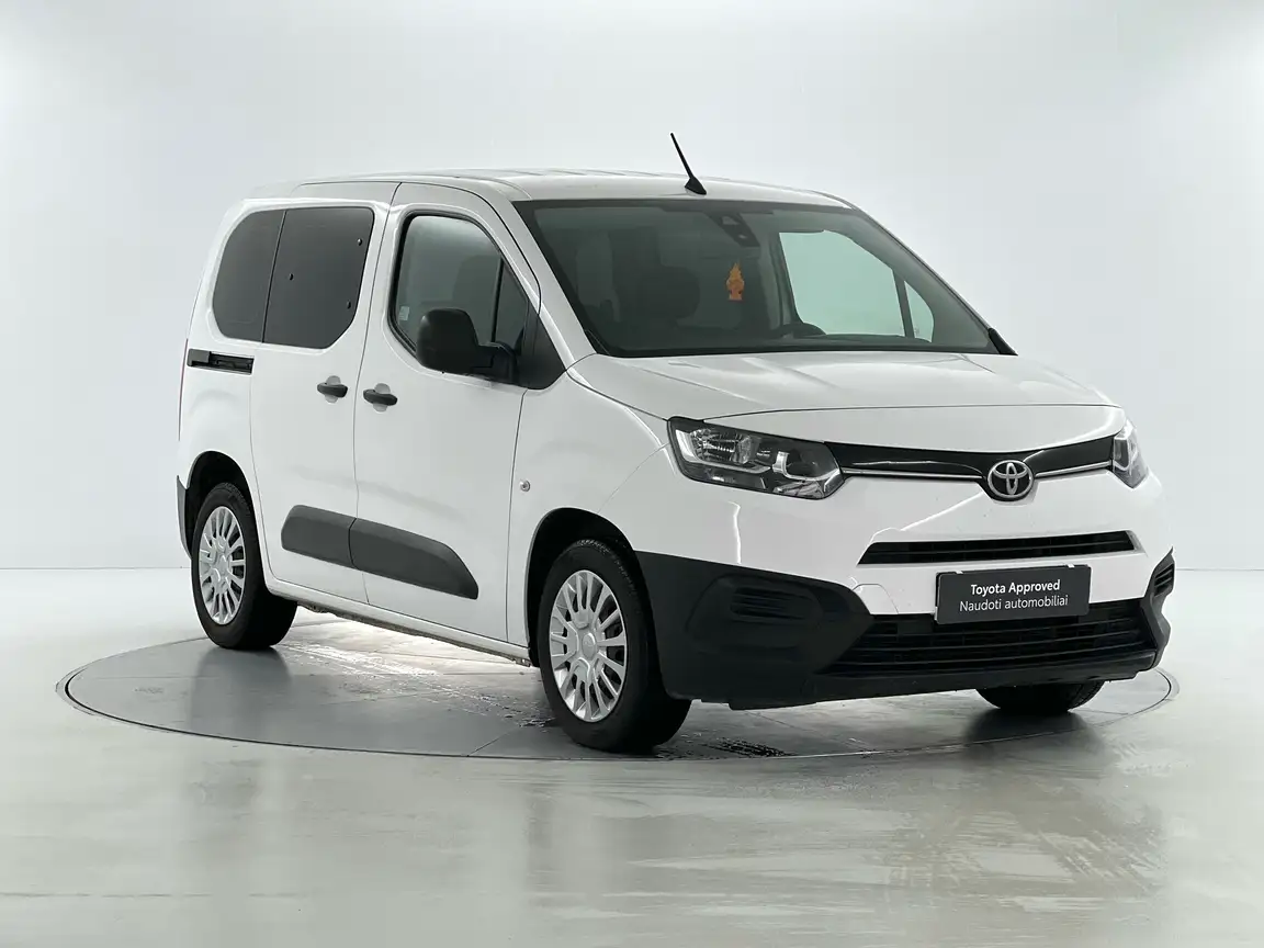 TOYOTA PROACE