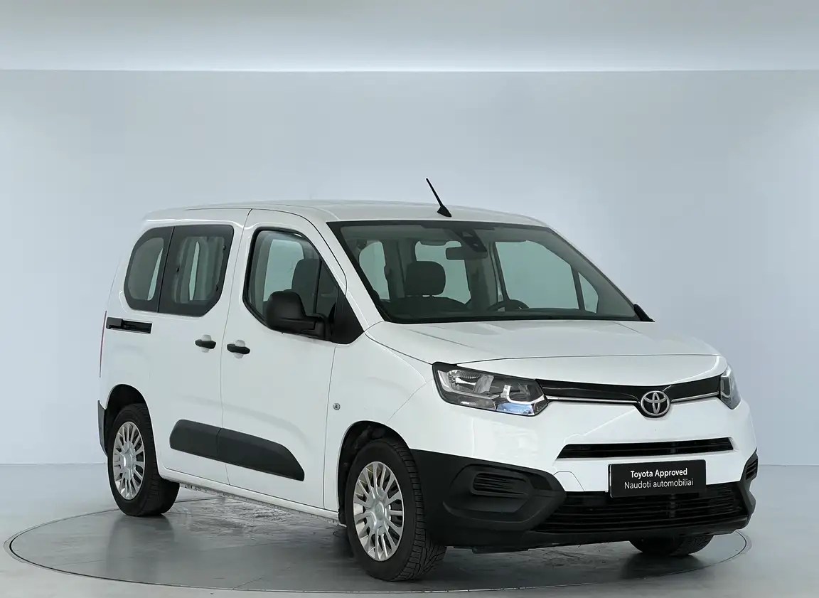 TOYOTA PROACE