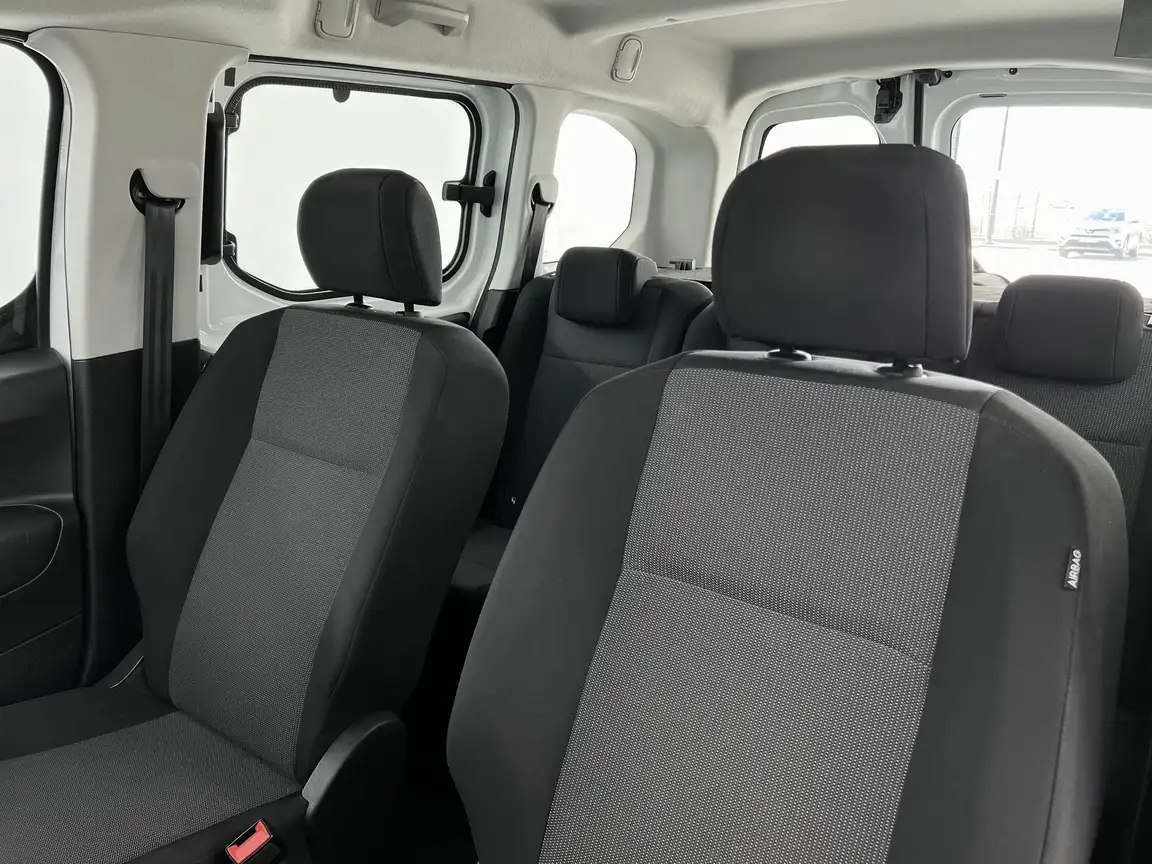 TOYOTA PROACE