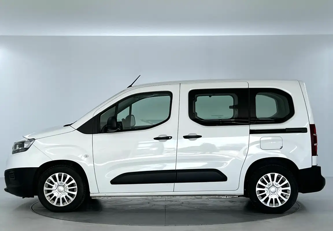 TOYOTA PROACE