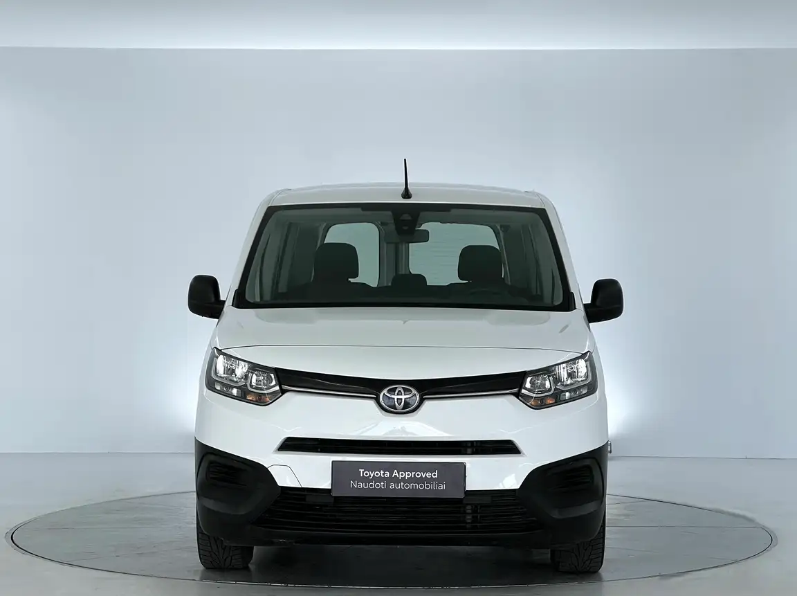 TOYOTA PROACE