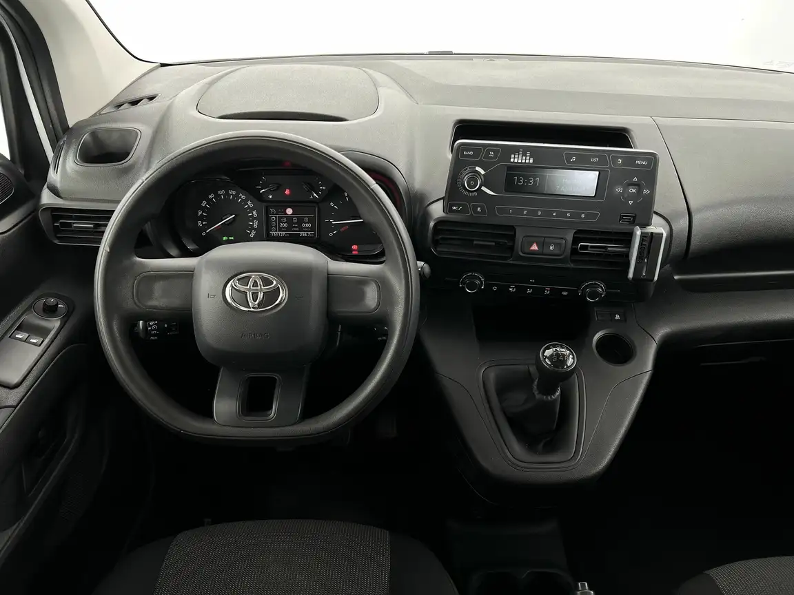 TOYOTA PROACE