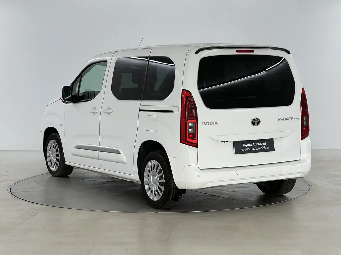 TOYOTA PROACE CITY VERSO