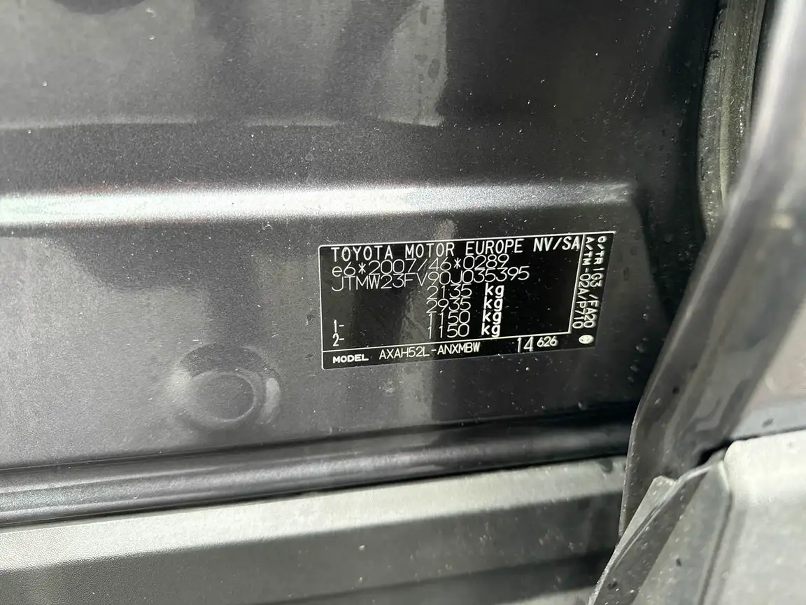 TOYOTA RAV4