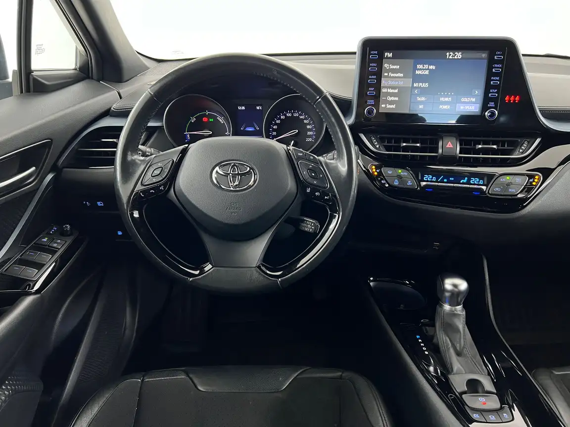 TOYOTA C-HR