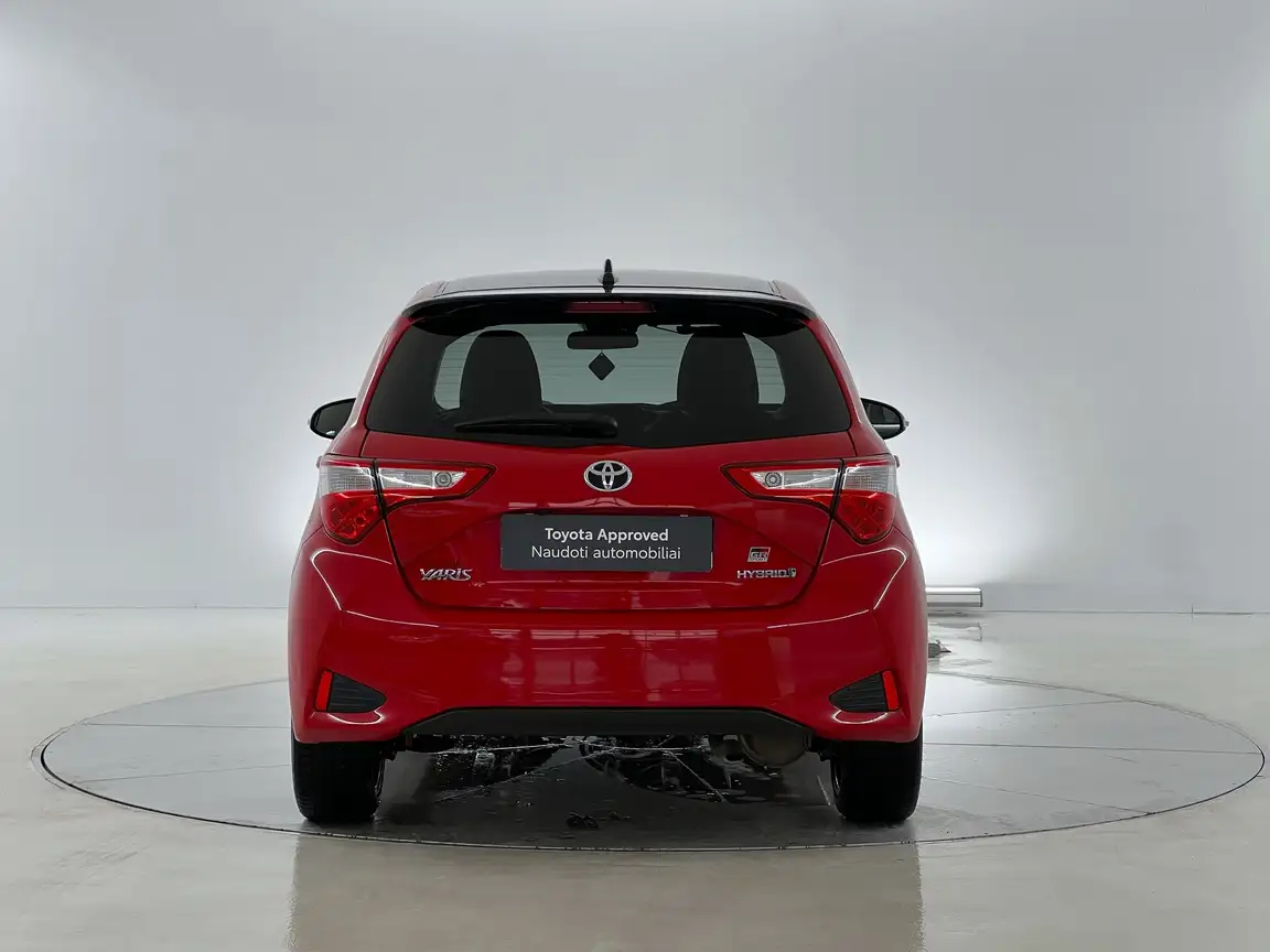 TOYOTA YARIS