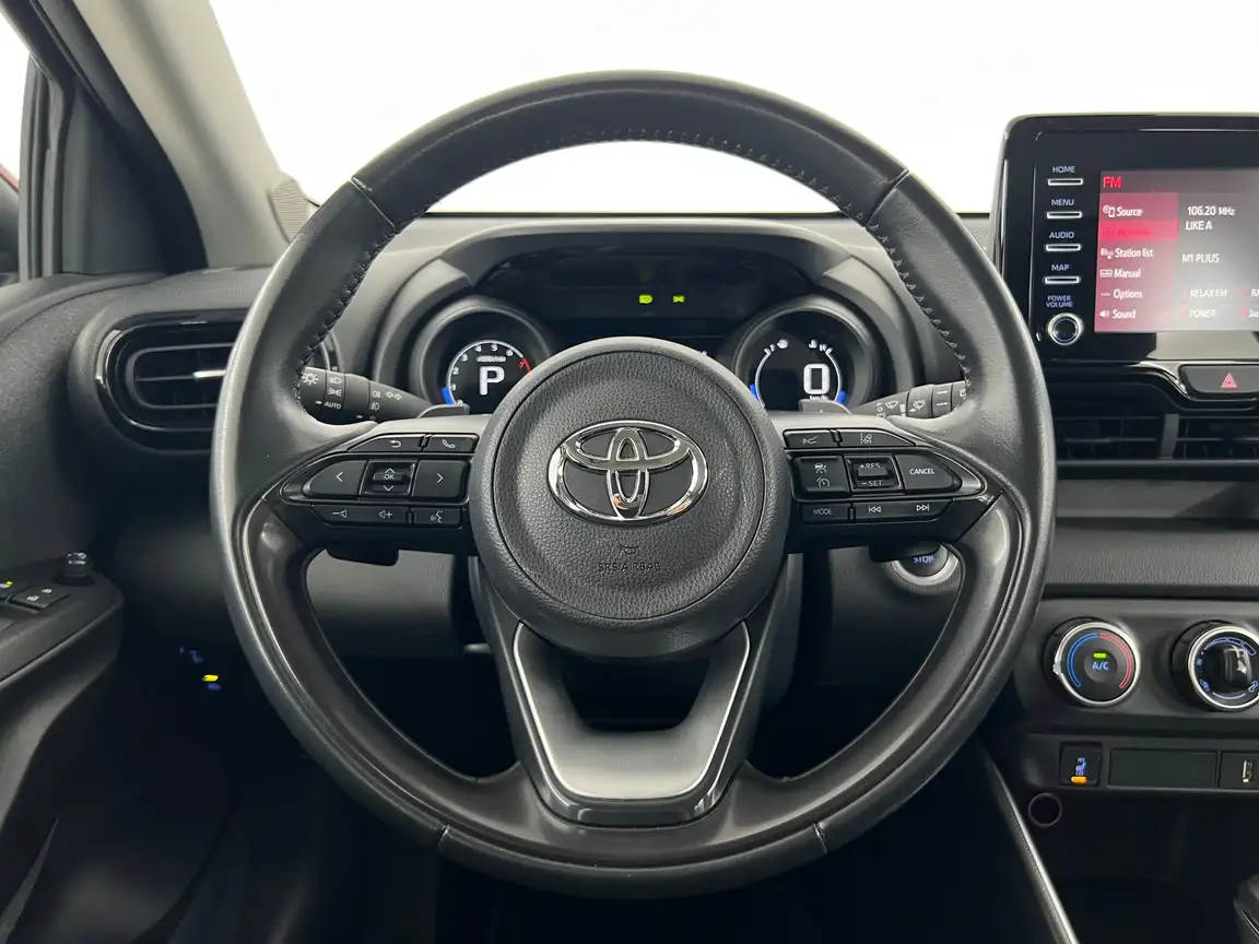 TOYOTA YARIS