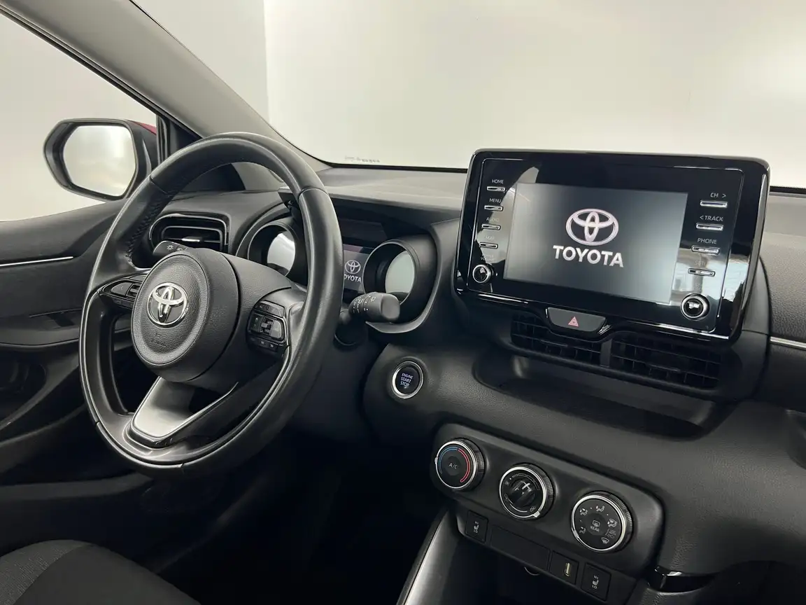TOYOTA YARIS