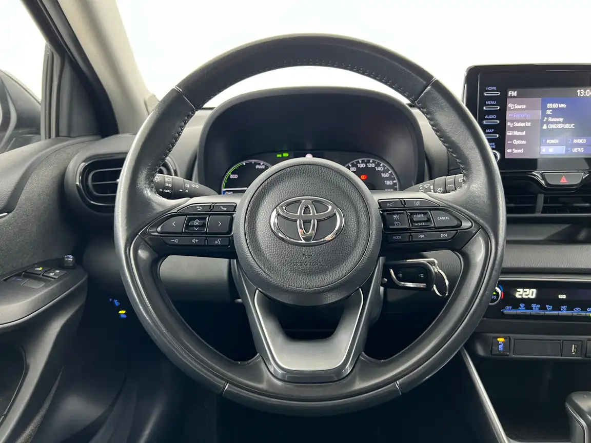 TOYOTA YARIS