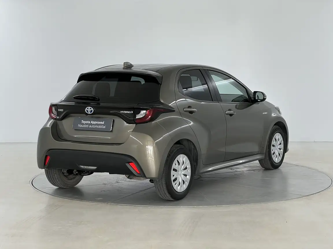 TOYOTA YARIS