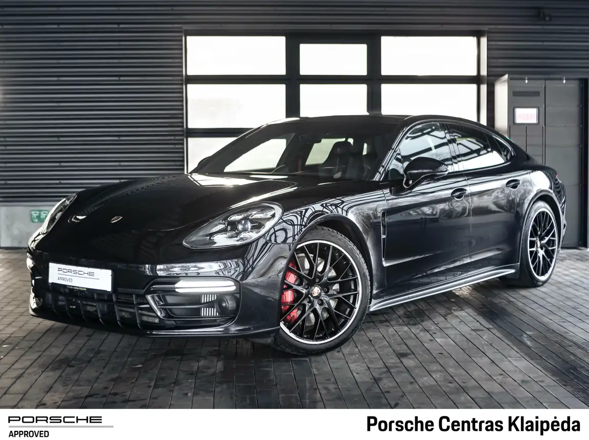 PORSCHE PANAMERA