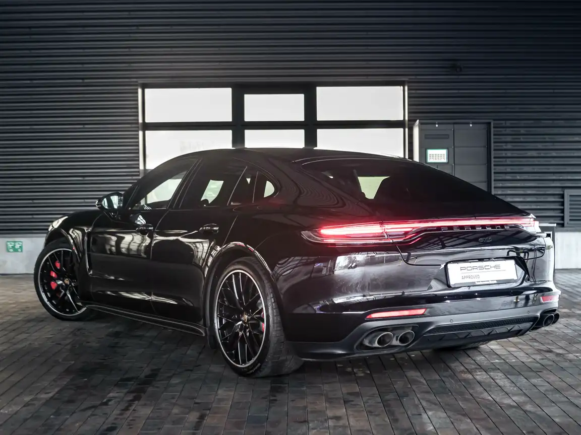 PORSCHE PANAMERA