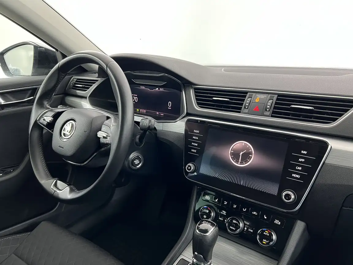 SKODA SUPERB