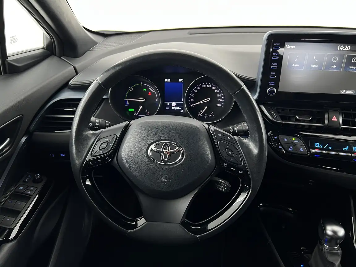 TOYOTA C-HR