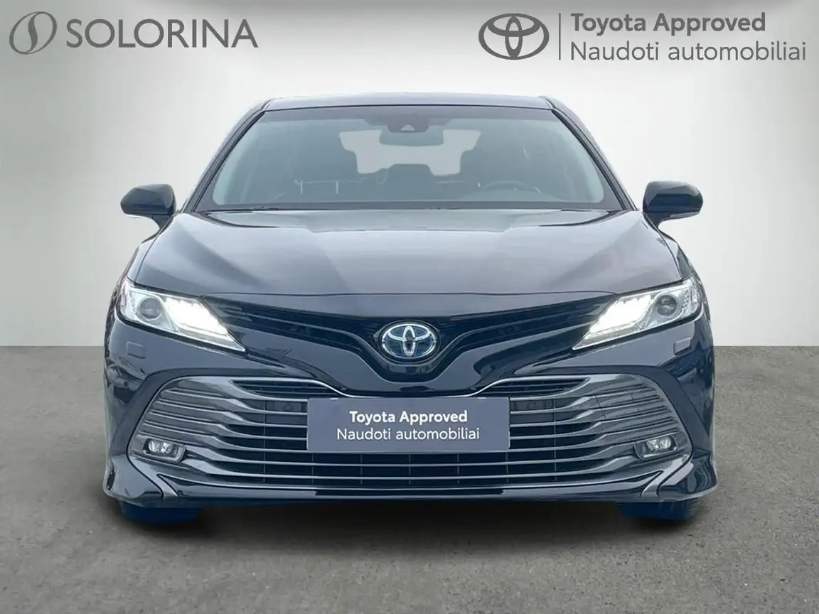 TOYOTA CAMRY