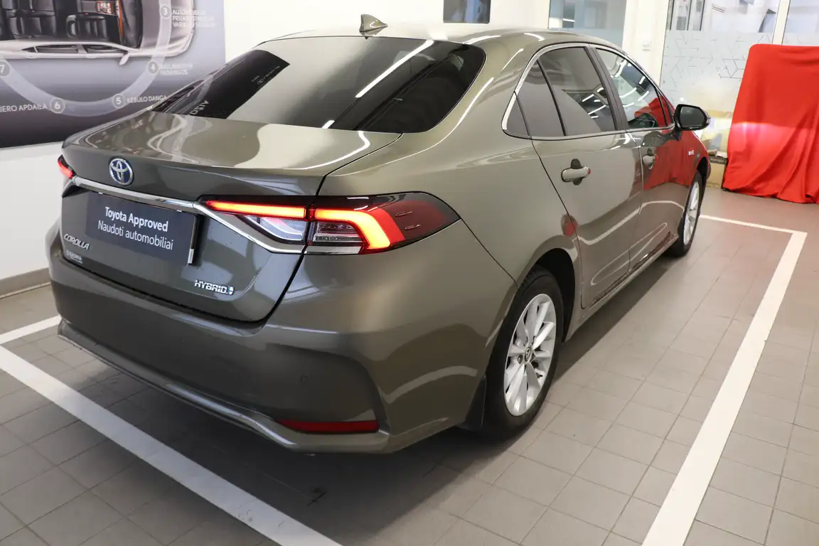 TOYOTA COROLLA