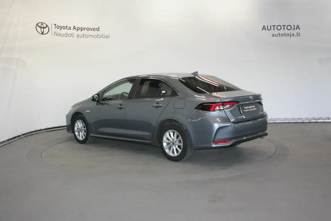 TOYOTA COROLLA