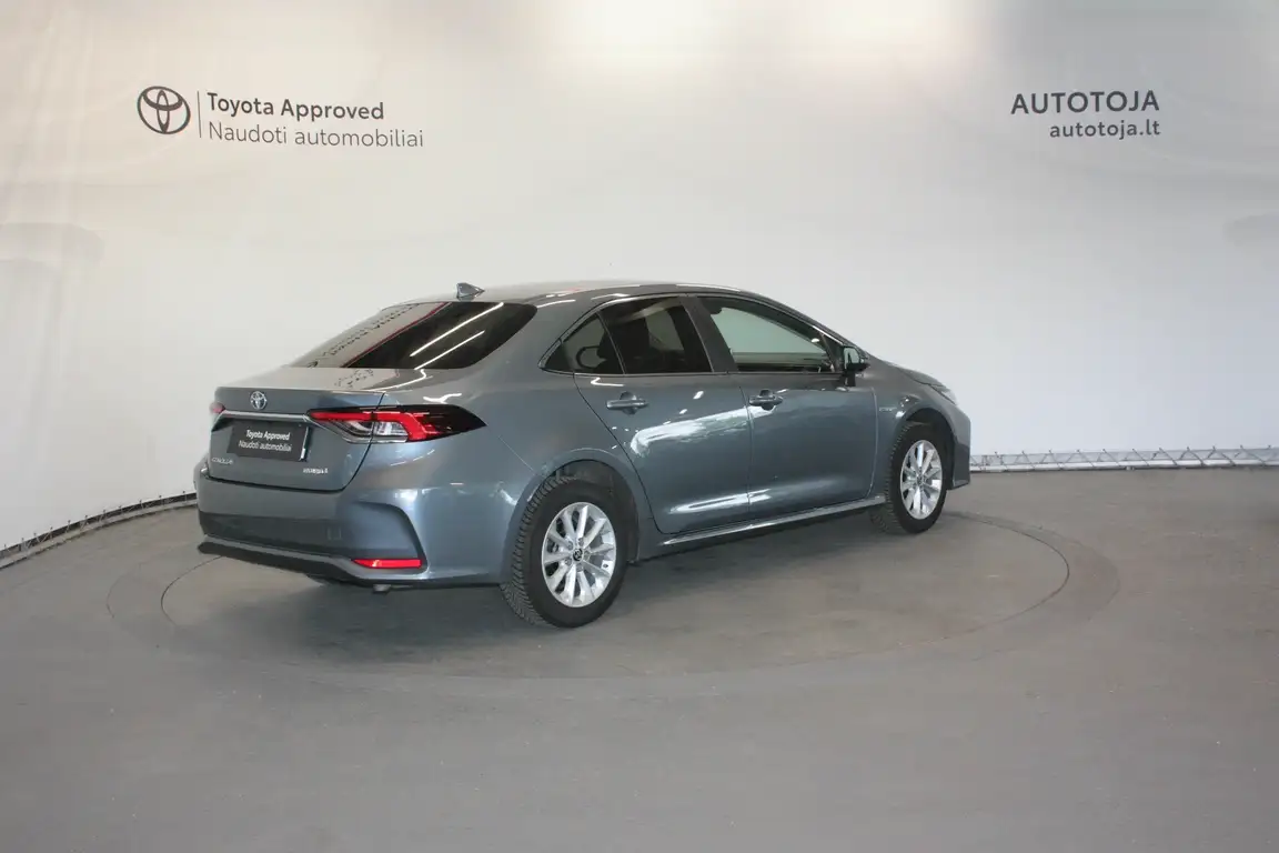 TOYOTA COROLLA
