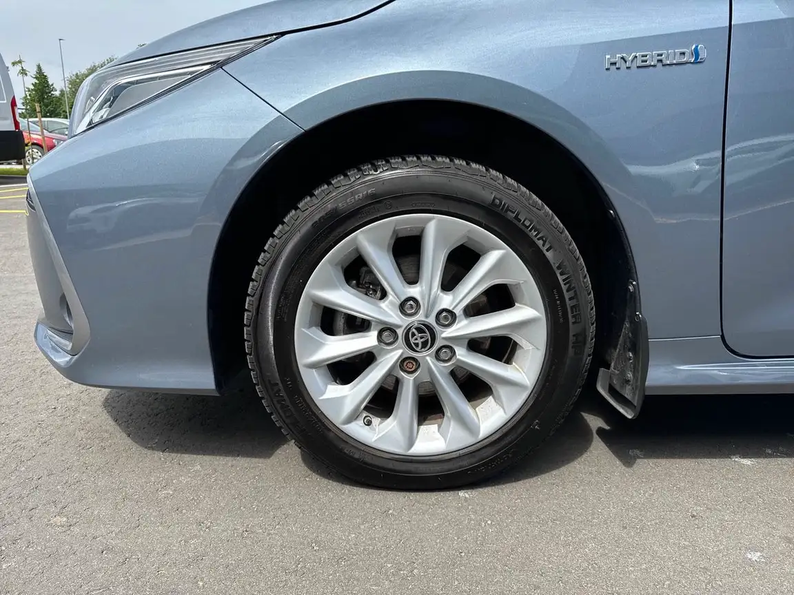 TOYOTA COROLLA