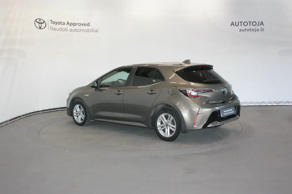 TOYOTA COROLLA