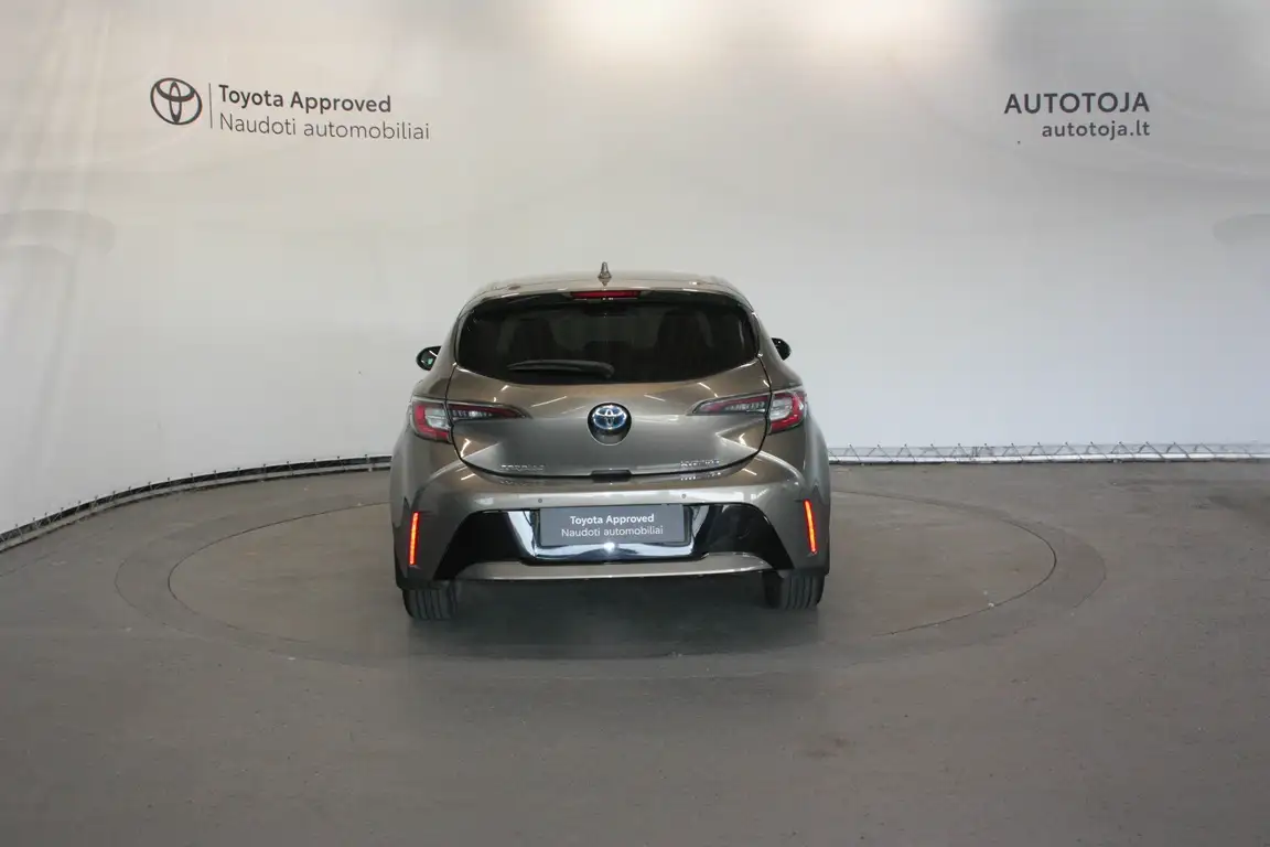 TOYOTA COROLLA