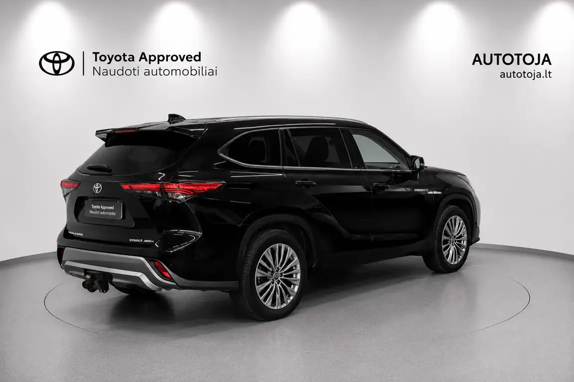 TOYOTA HIGHLANDER