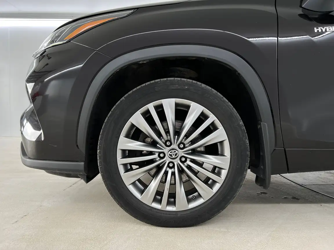 TOYOTA HIGHLANDER