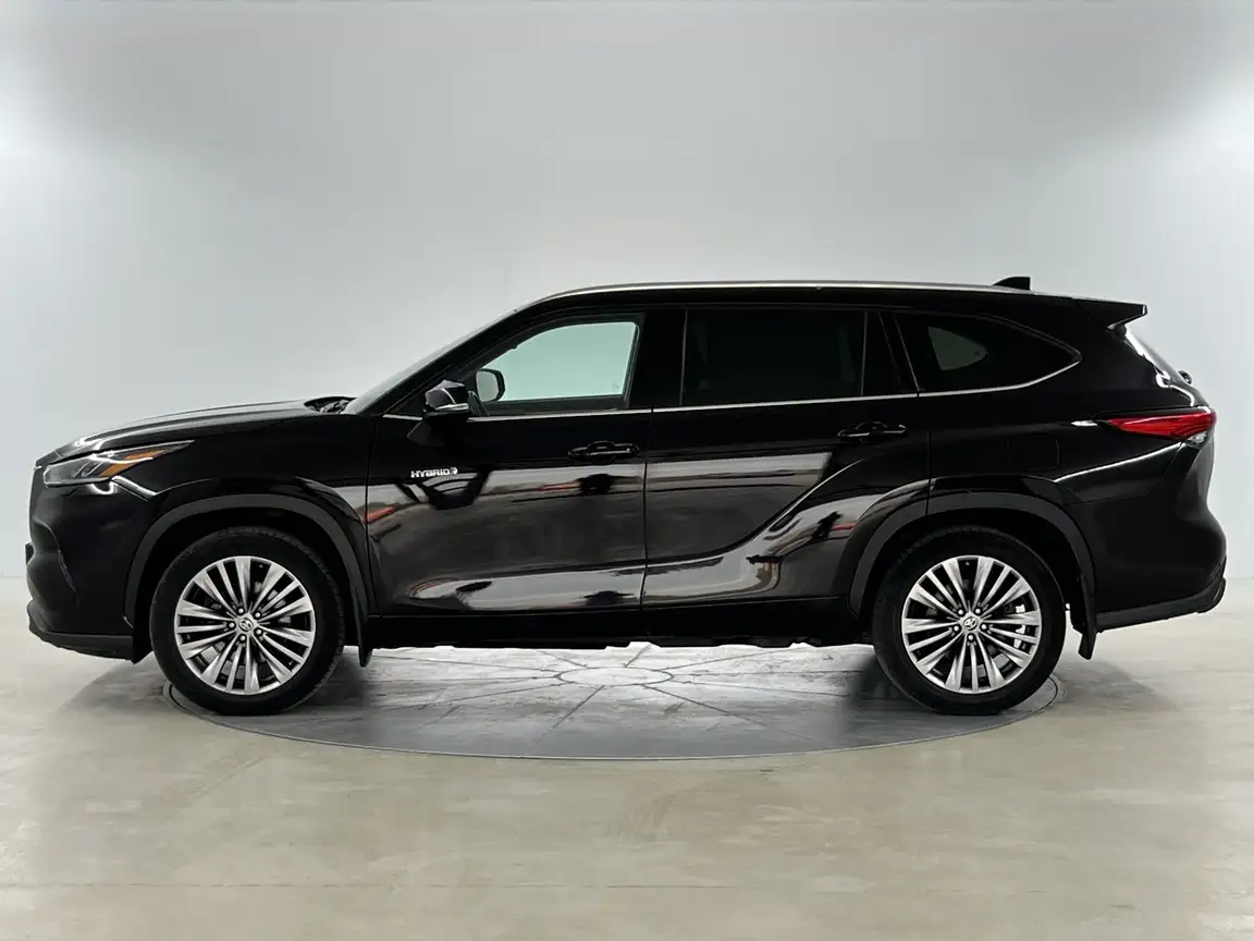 TOYOTA HIGHLANDER