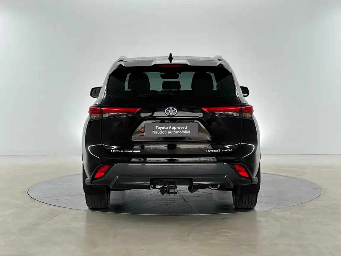 TOYOTA HIGHLANDER