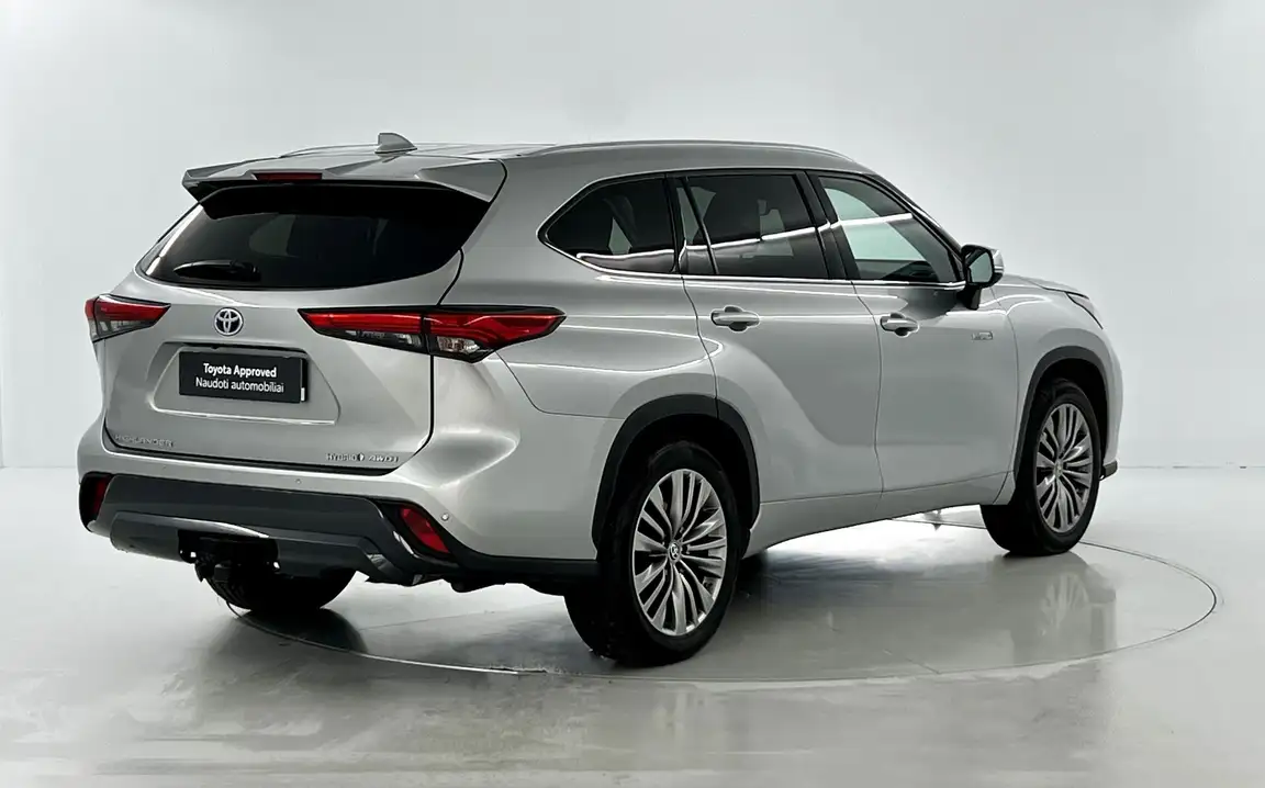 TOYOTA HIGHLANDER
