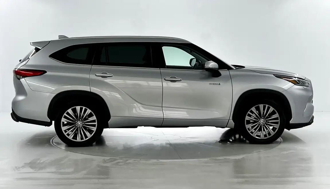 TOYOTA HIGHLANDER
