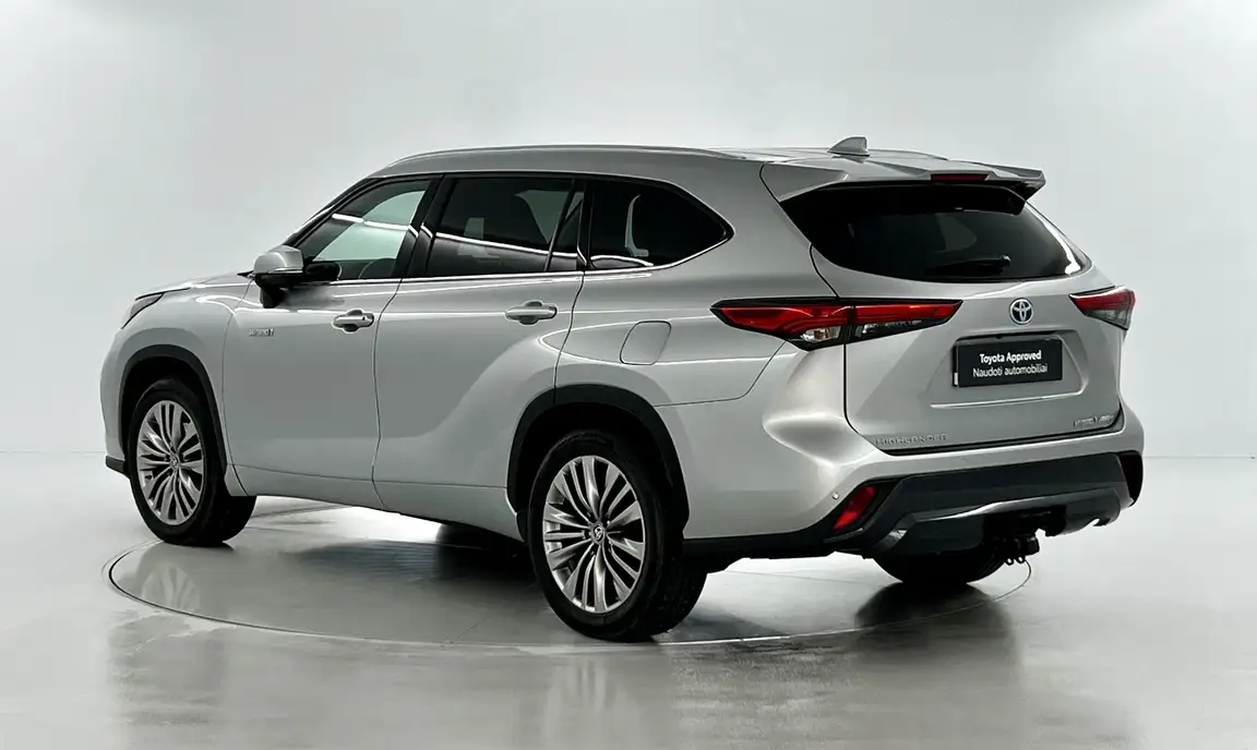 TOYOTA HIGHLANDER