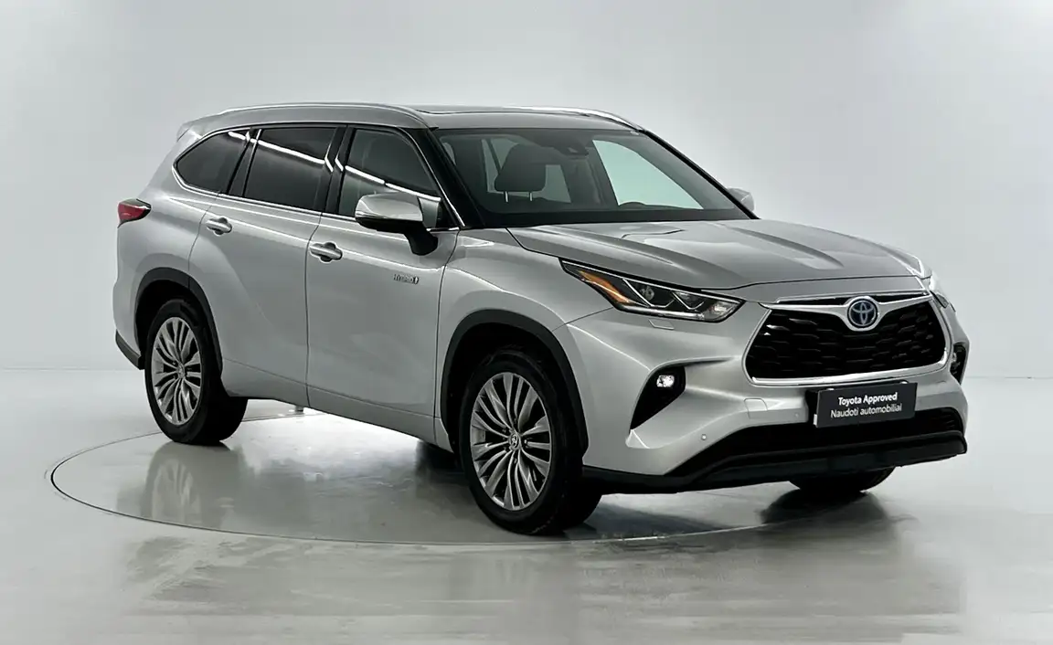 TOYOTA HIGHLANDER
